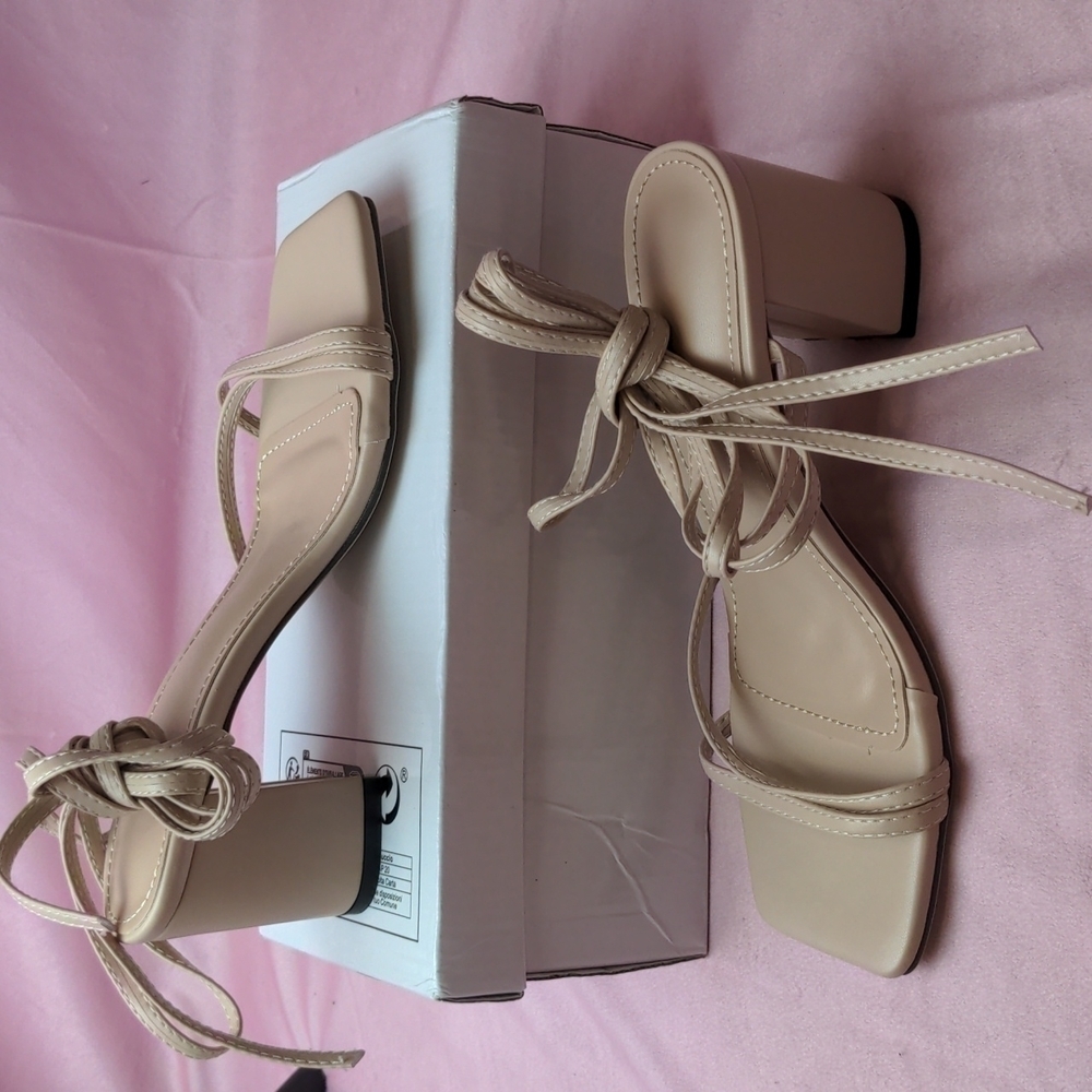 Neutral Square Toe Strappy Tie Platform Heeled Sandals size EU 36
